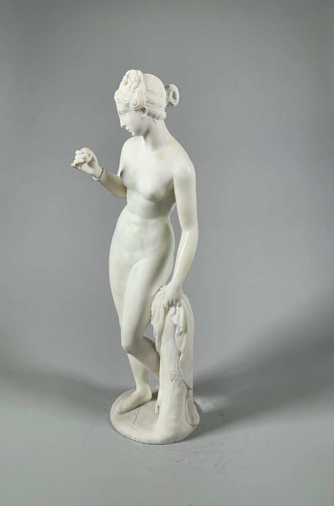 D'Après Bertel Thorvaldsen (1770-1844) - Sculptură, Vénus à la pomme - 60 cm - Marmură #1.2