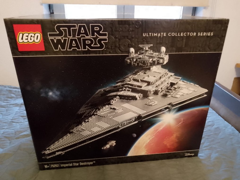 LEGO - Star Wars - 75252-1 - Imperial Star Destroyer UCS 2nd Edition - 2010-2020 #1.1