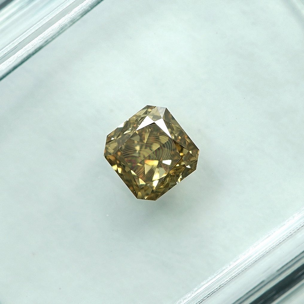 Zonder Minimumprijs - 1 pcs Diamant  (Natuurlijk gekleurd)  - 0.47 ct - Radiant - Fancy Bruinachtig Geel - VS2 - International Gemological Institute (IGI) #1.2
