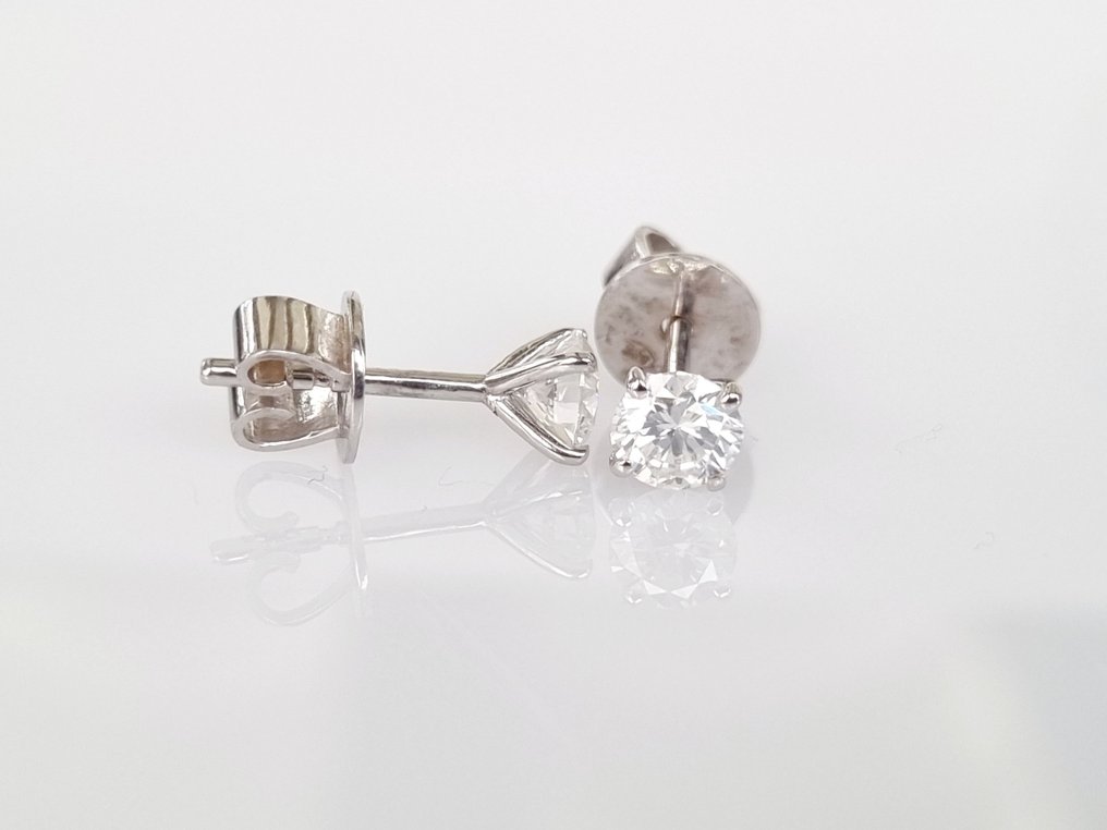 小型钉状耳环 白金 钻石 #2.1