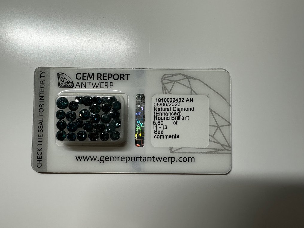 沒有保留價 - 30 pcs 鑽石  (經顏色處理)  - 5.60 ct - 圓形 - Fancy deep 淡綠色 藍色 - I1, I3 - Gem Report Antwerp (GRA) #2.2