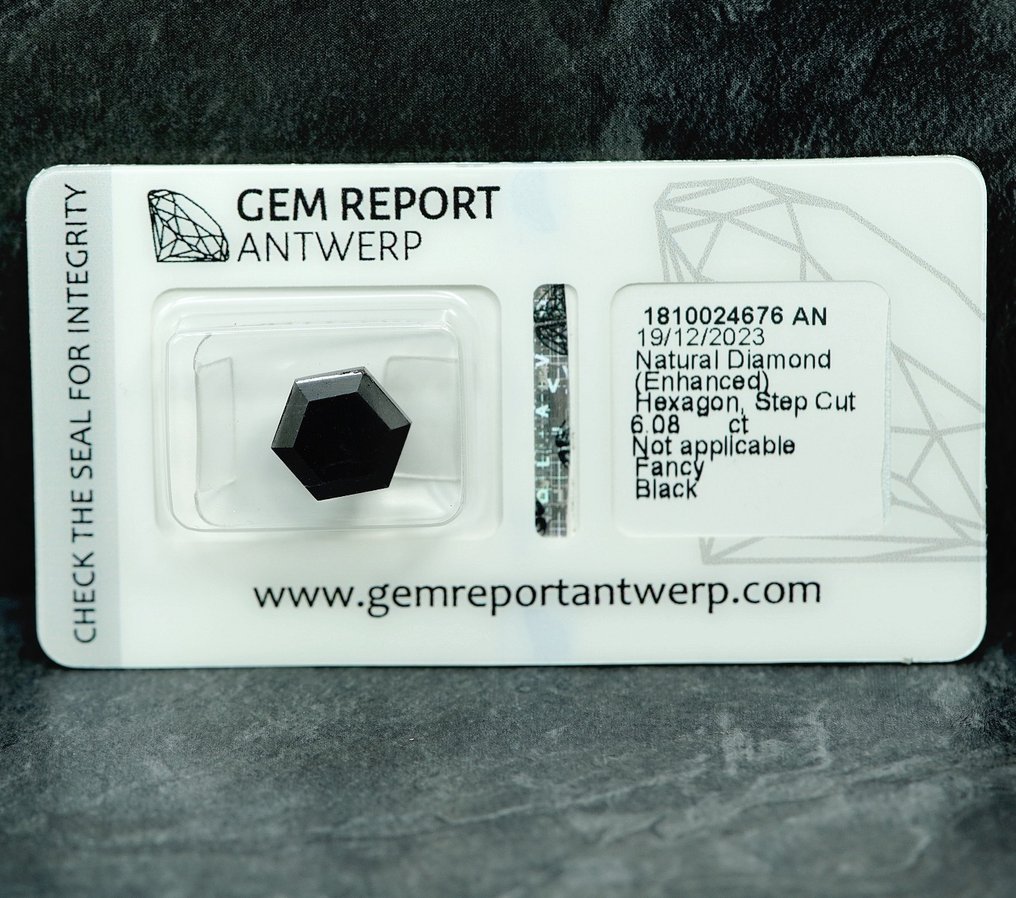 1 pcs Diamant  (Traitement de couleur)  - 6.08 ct - Non précisé dans le rapport de laboratoire - Gem Report Antwerp (GRA) #1.0