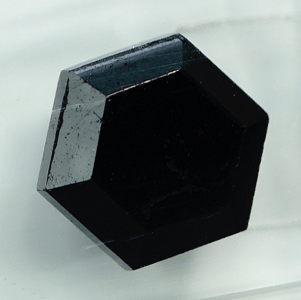 1 pcs Diamant  (Traitement de couleur)  - 6.08 ct - Non précisé dans le rapport de laboratoire - Gem Report Antwerp (GRA) #2.1