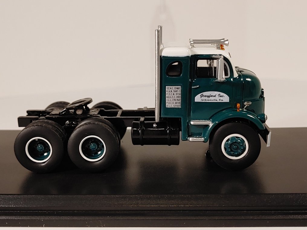 Neo Scale Models 1:64 - Miniatura de camião - GMC 950 "Cannonball" Sleeper Cab 6x2 - 1954 #3.2