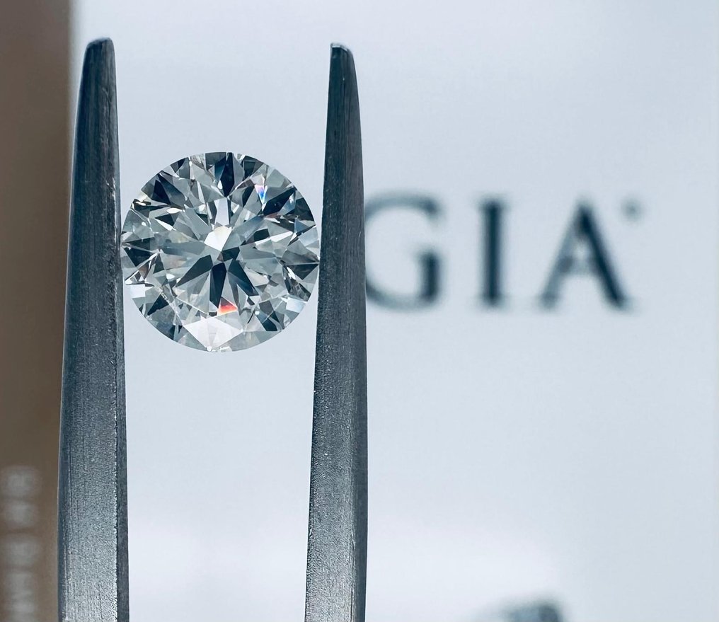 1 pcs Diamant  (Natural)  - 0.81 ct - Rund - J - VS1 - Gemological Institute of America (GIA) #3.1