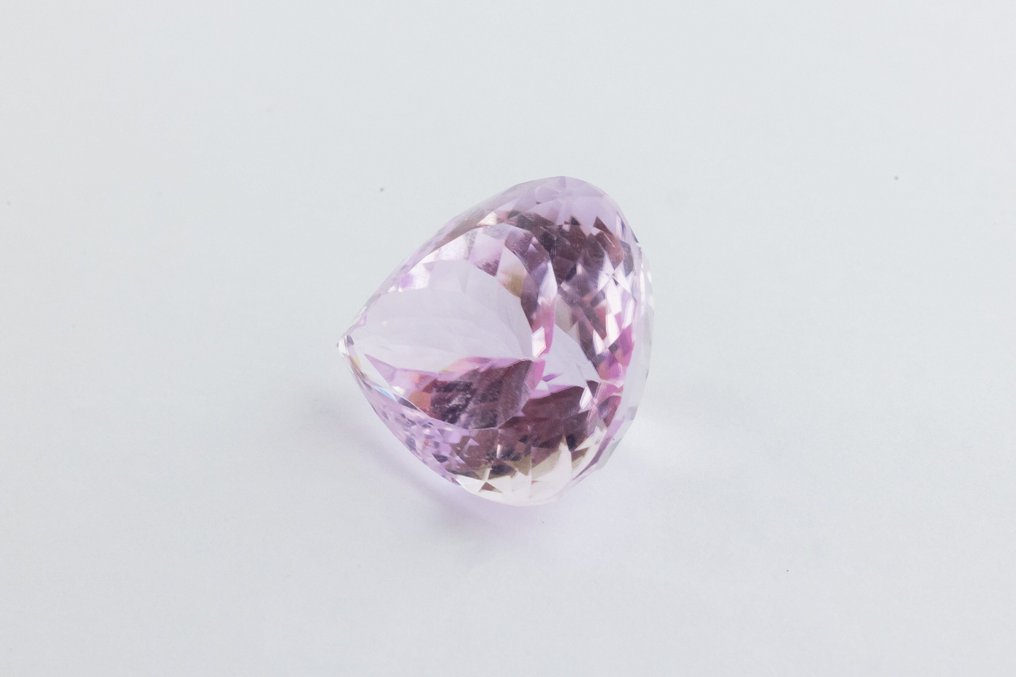 Pink Kunzite  - 51.15 ct - Antwerp Laboratory for Gemstone Testing (ALGT) #2.1