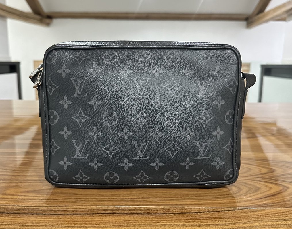 Louis Vuitton - Outdoor Messenger Monogram Eclipse Taiga Black - Shoulder bag #2.1