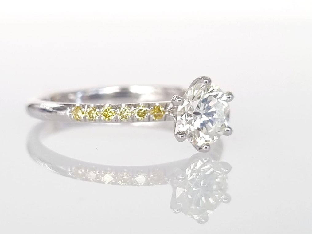 Anello - 14 carati Oro bianco -  0.80ct. tw. Diamante  (Naturale) - Diamante #2.1