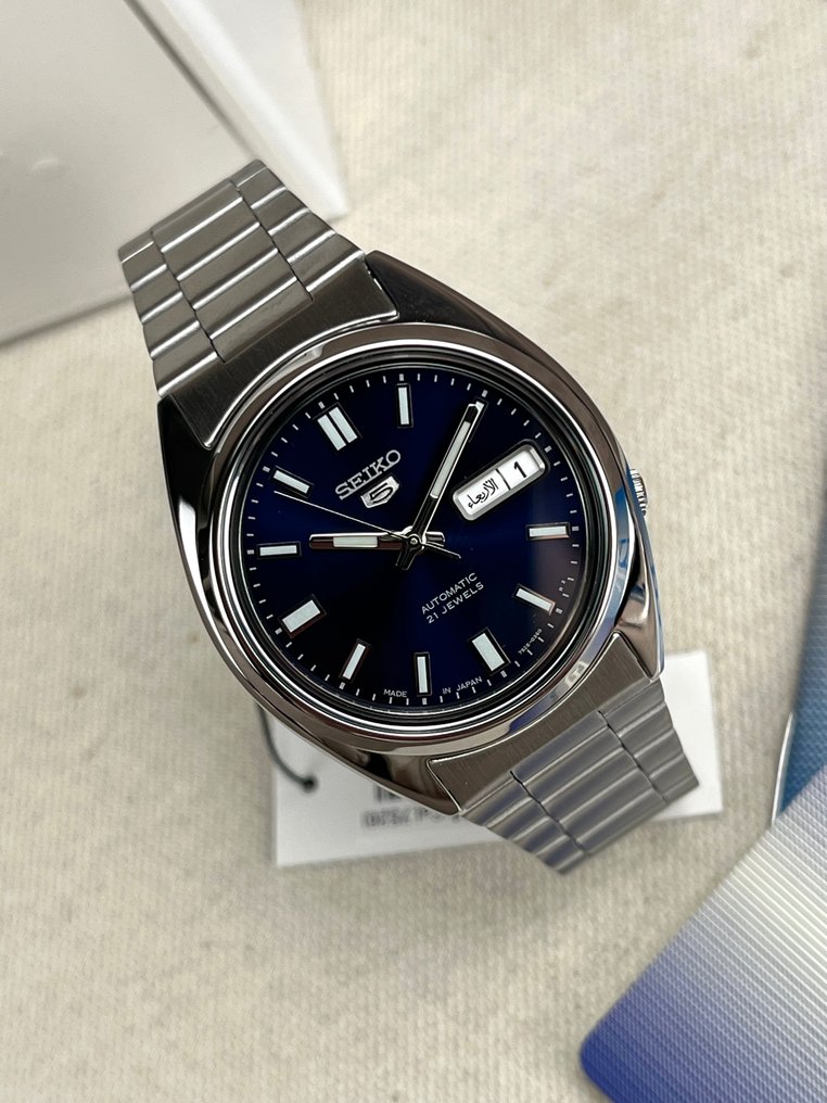 Seiko 5 Automatic Day Date SNXS77J1 No Reserve Price Men 2011 present auction online Catawiki