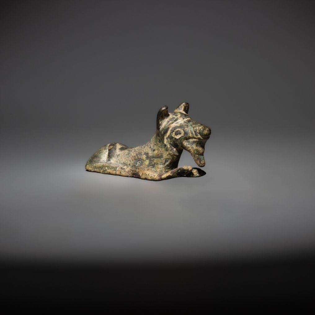 Iberisch Brons Votief Wolf-figuur. 5e - 1e eeuw voor Christus. 6,2 cm L. Met Spaanse exportvergunning. #2.1
