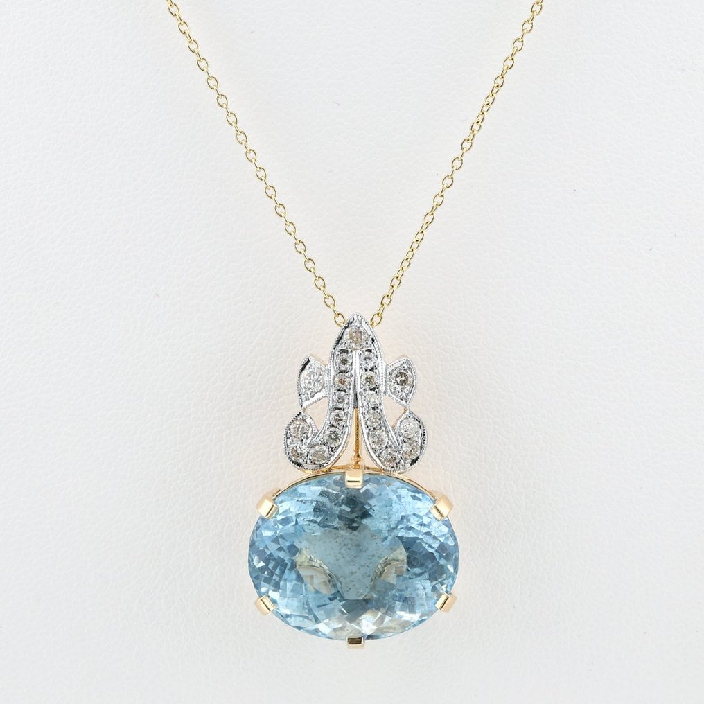 (IGI Certified) - (Aquamarine) 23.18 Ct - (Diamond) 0.57 Cts (19) Pcs - 14 carati Bicolore - Collana con pendente #1.1
