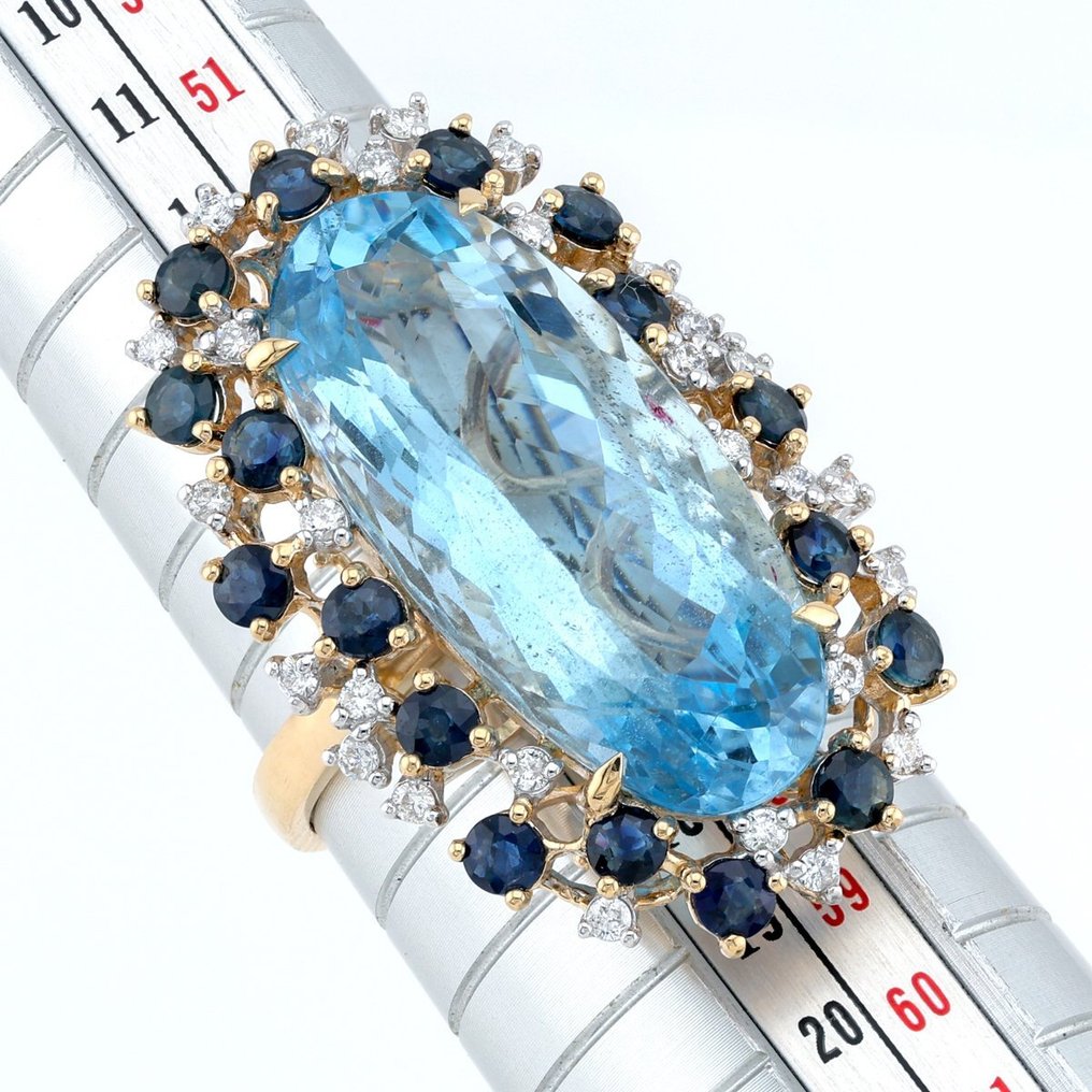 [IGI Certified] - (Aquamarine) 14.95  Cts - (Sapphire) 1.80 Cts (17) Pcs - (Diamond) 0.35 Cts (28) - 14 carats Bicolore - Bague #1.2