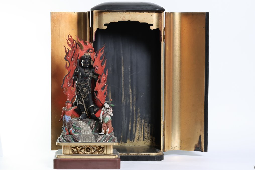 Statue of Fudo Myoo Triad 不動三尊 with Gyokugan 玉眼 with Zushi Altar Cabinet - sculptuur Hout - Japan - Meiji periode (1868-1912) #2.1