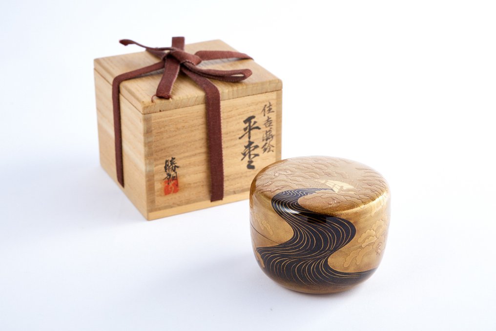 Sumiyoshi Maki-e Tea Caddy by Akasaka Katsurou/Katsuaki 赤坂勝朗 with Original Wood Box - Natsume - 漆木 #2.1