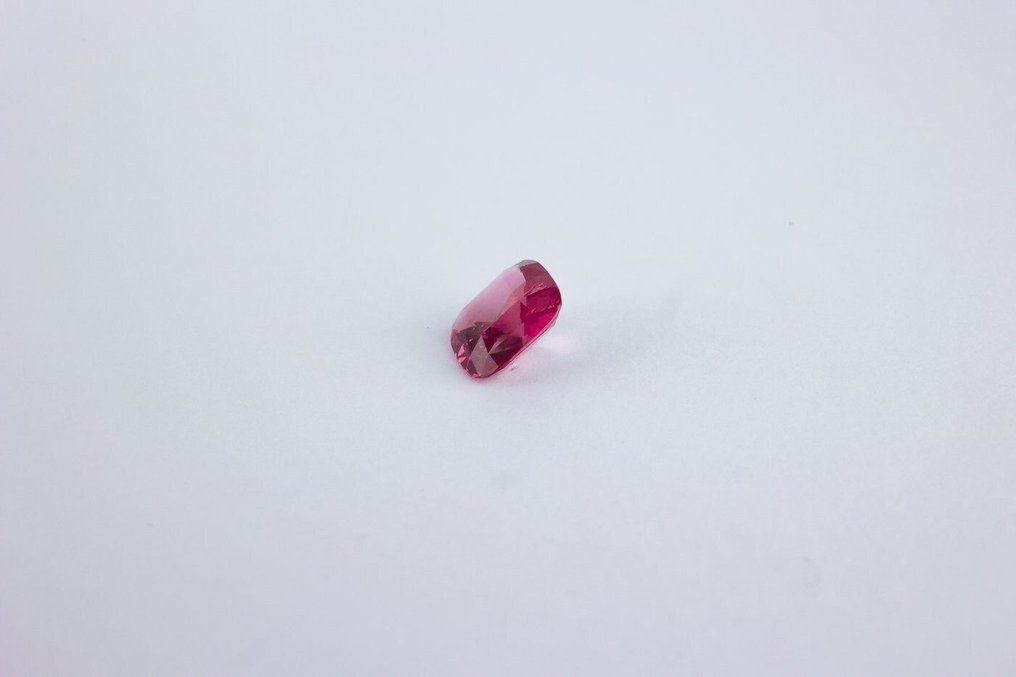粉色 尖晶石 - 3.65 ct #3.3