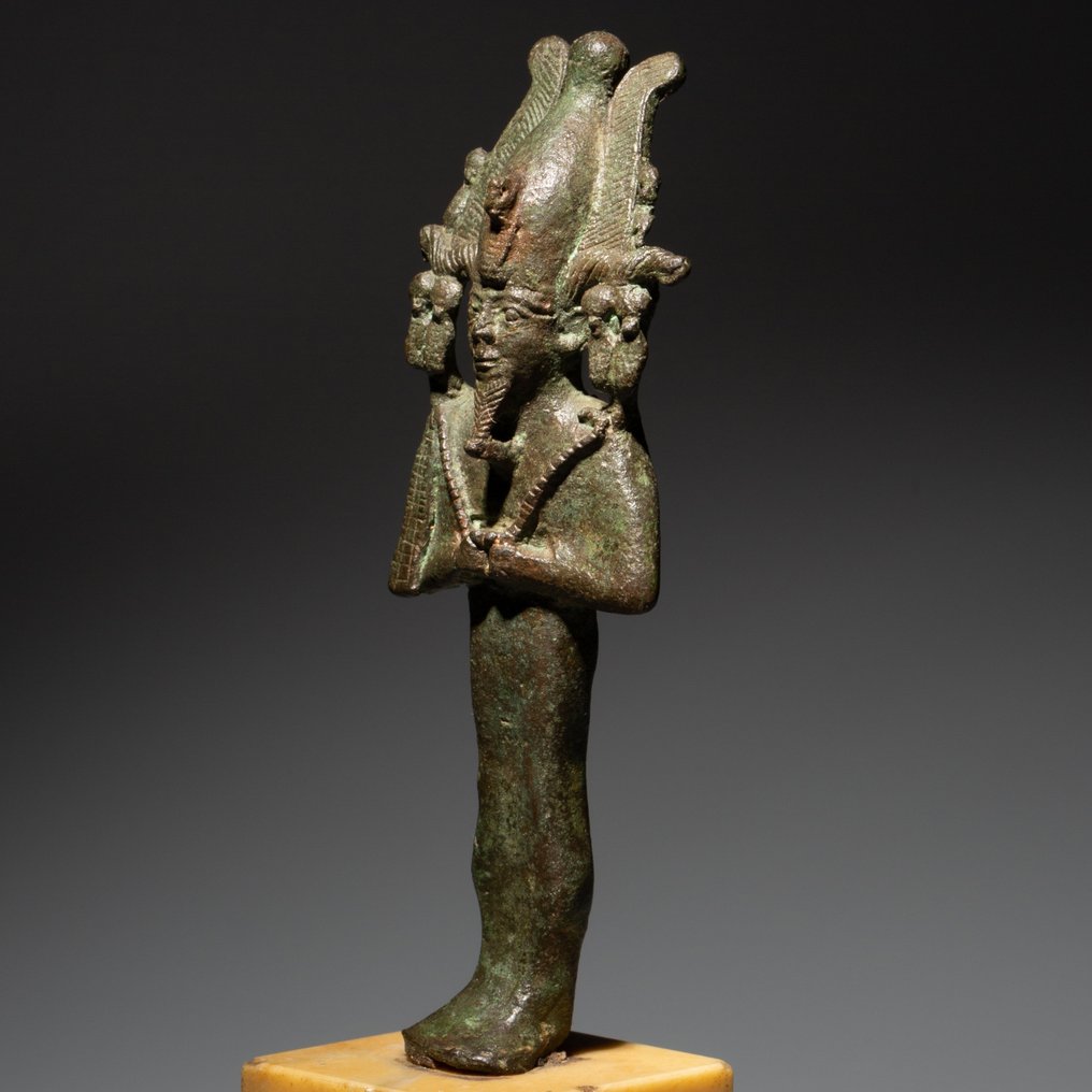 Oldtidens Egypt Bronse Veldig fin Osiris-figur. Sen periode, 664 – 332 f.Kr. 17 cm H. Spansk eksportlisens. #2.2