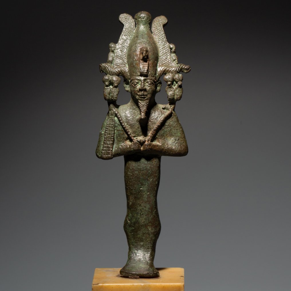 Oldtidens Egypt Bronse Veldig fin Osiris-figur. Sen periode, 664 – 332 f.Kr. 17 cm H. Spansk eksportlisens. #2.1