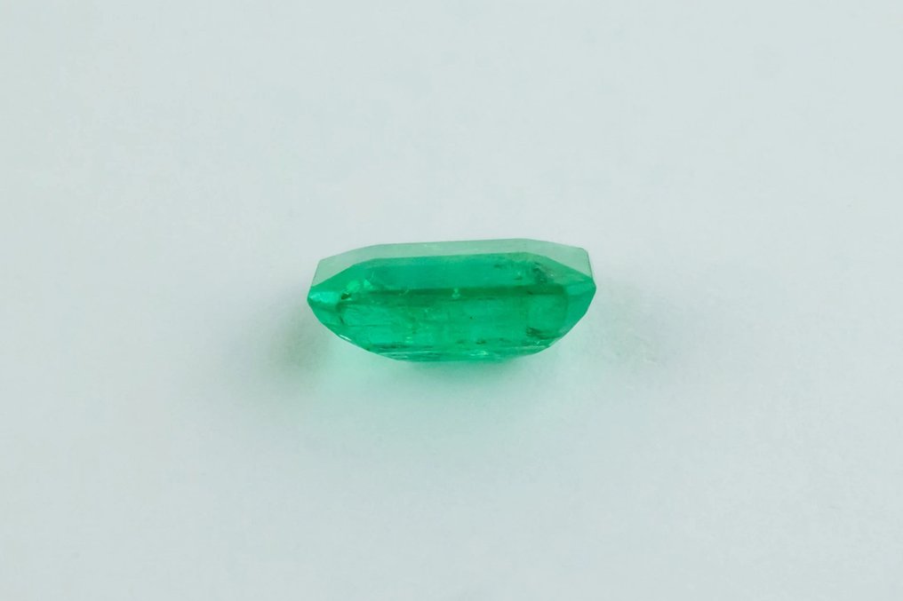 Vihreä Smaragdi - 3.29 ct #3.2