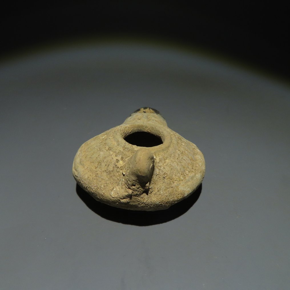 Levantinsk Terrakotta Oljelampa. 1300-700-talet e.Kr. 9 cm längd. #2.1