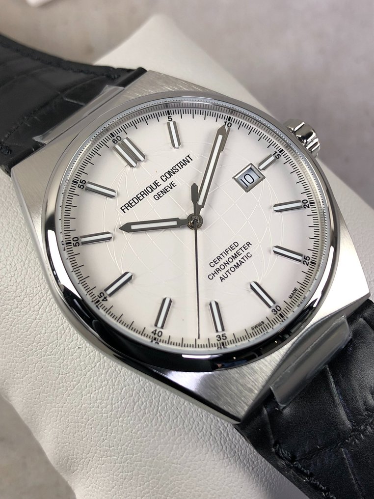 Frédérique Constant - Highlife Automatic COSC - FC-303S4NH6 - Mænd - 2020+  #1.0