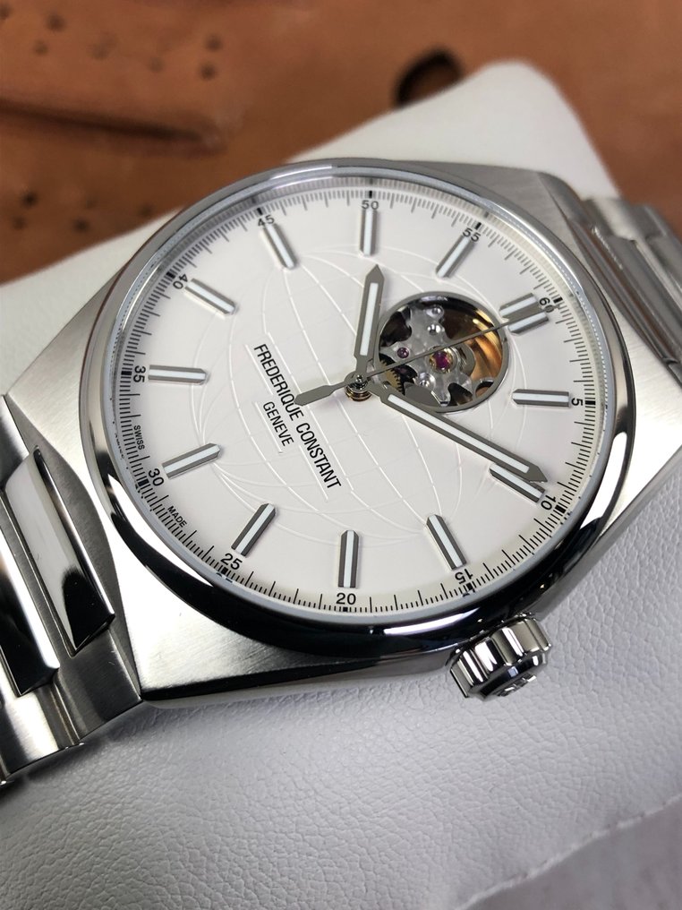 Frédérique Constant - Highlife Heart Beat Automatic - FC-310S4NH6B - 男士 - 2011至今 #1.1
