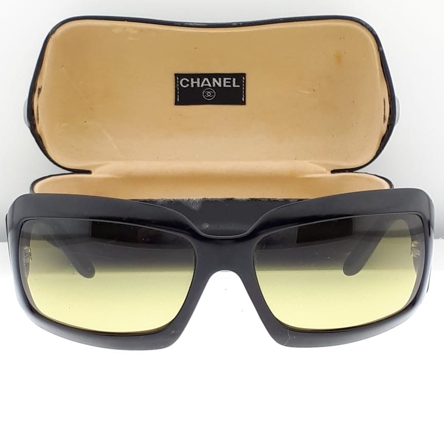 Chanel - Havana Black with Mother of Pearl Chanel Logo Temple Details - Γυαλιά ηλίου #1.2
