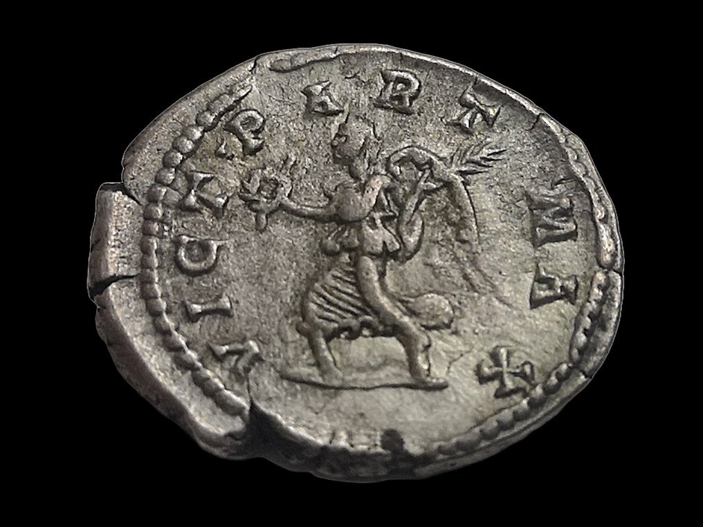 Római Birodalom. Caracalla (AD 198-217). Denarius Rome - Victory #2.2