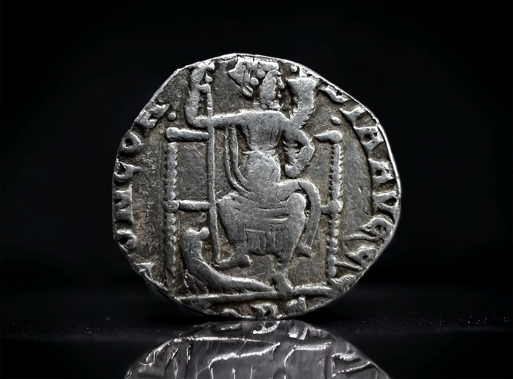Romerska riket. Theodosius I (AD 379-395). Siliqua Treveri (Trier)? AD 383-388 #3.2
