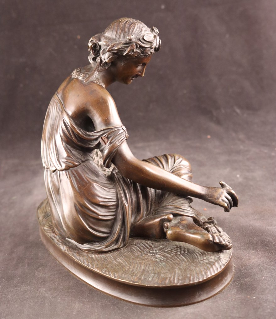 Skulptur, Zittende dame - 22 cm - Brons #3.1