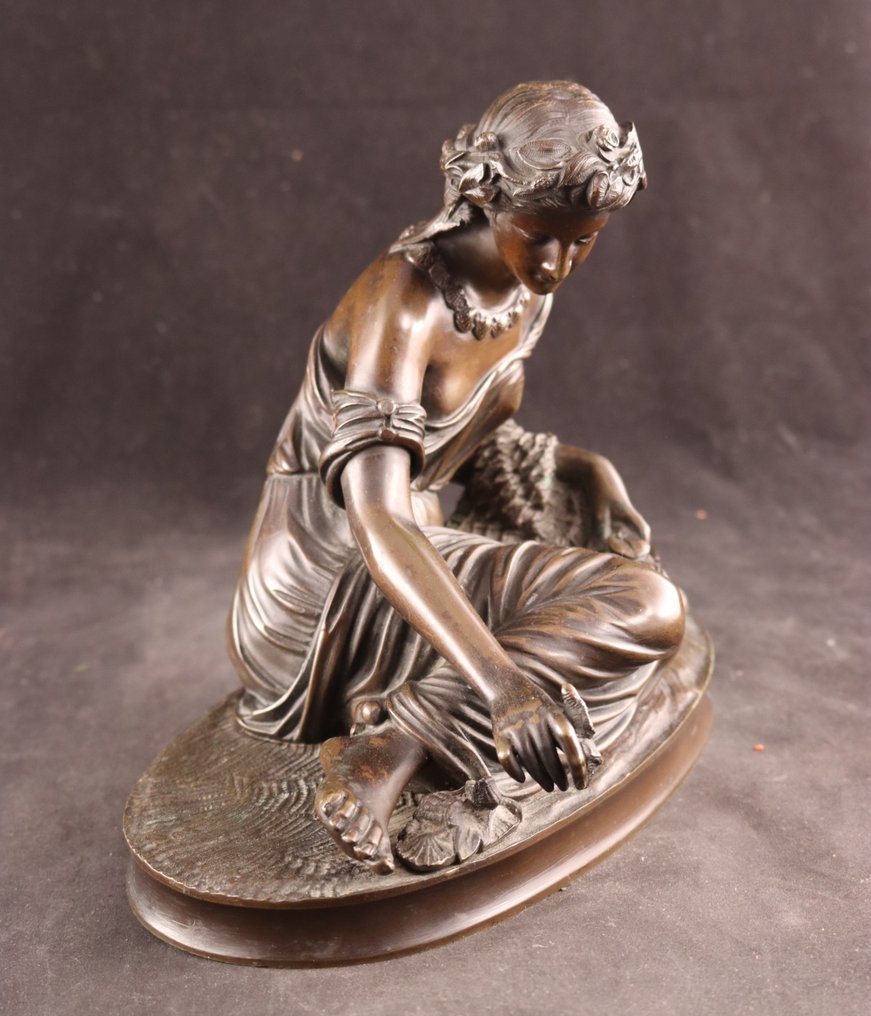 Skulptur, Zittende dame - 22 cm - Brons #1.2