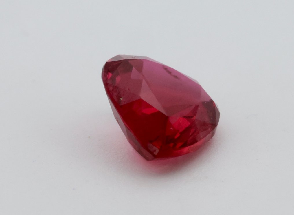 紅色 尖晶石  - 2.27 ct - Lotus Gemology #3.2