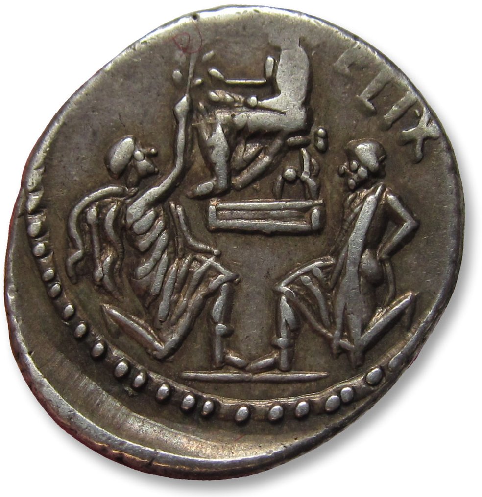 República Romana. Fausto Cornélio Sula, 56 a.C.. Denarius Rome mint - commemorating the submission of the Kings Bocchus and Jugurtha #1.2