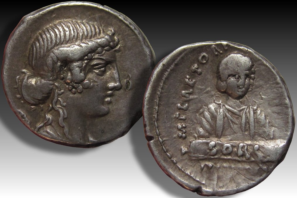 Rooman tasavalta. M. Plaetorius M. f. Cestianus. Denarius Rome mint 69 B.C. - scarce type - #2.1
