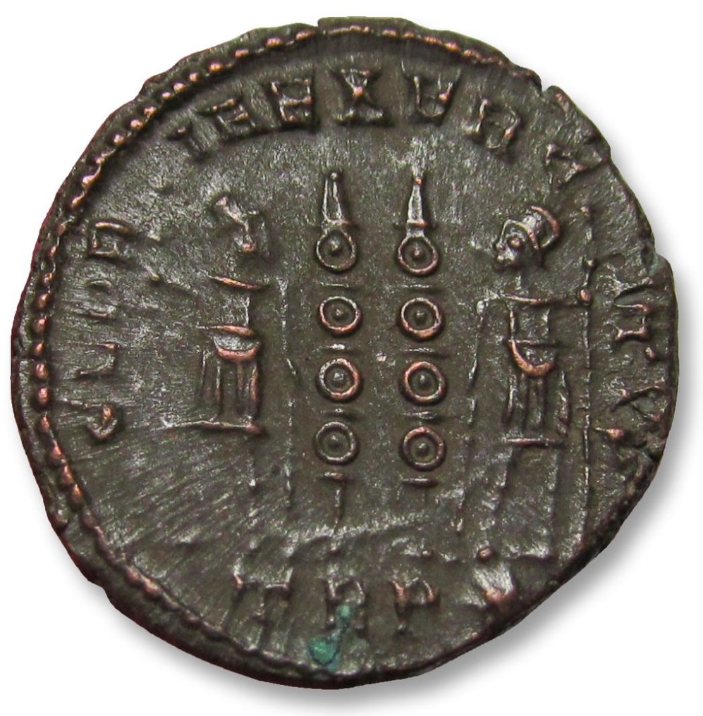 Römisches Reich. Constantine II as Caesar. Follis Treveri (Trier) mint circa 330-333 A.D. - mintmark TRP⁕ - #1.2