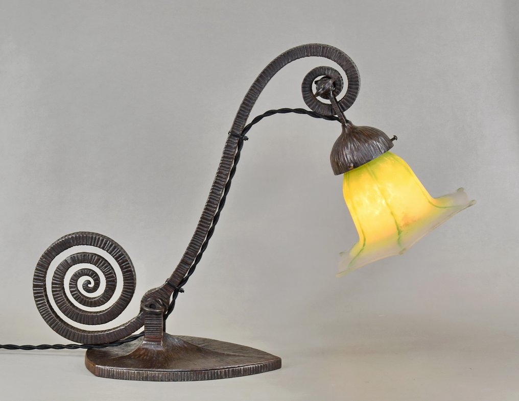 Daum - French art deco desk lamp - 灯具 - 玻璃, 熟铁 #1.0