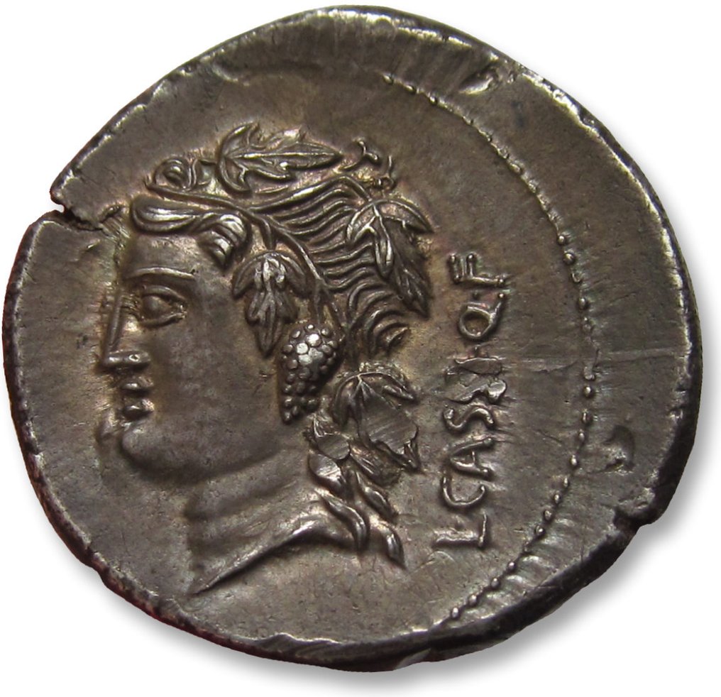 Romeinse Republiek. L. Cassius Longinus. Rome 78 B.C.. Denarius Rome mint - Struck from fresh dies & beautifully toned - rare in this high quality #1.1