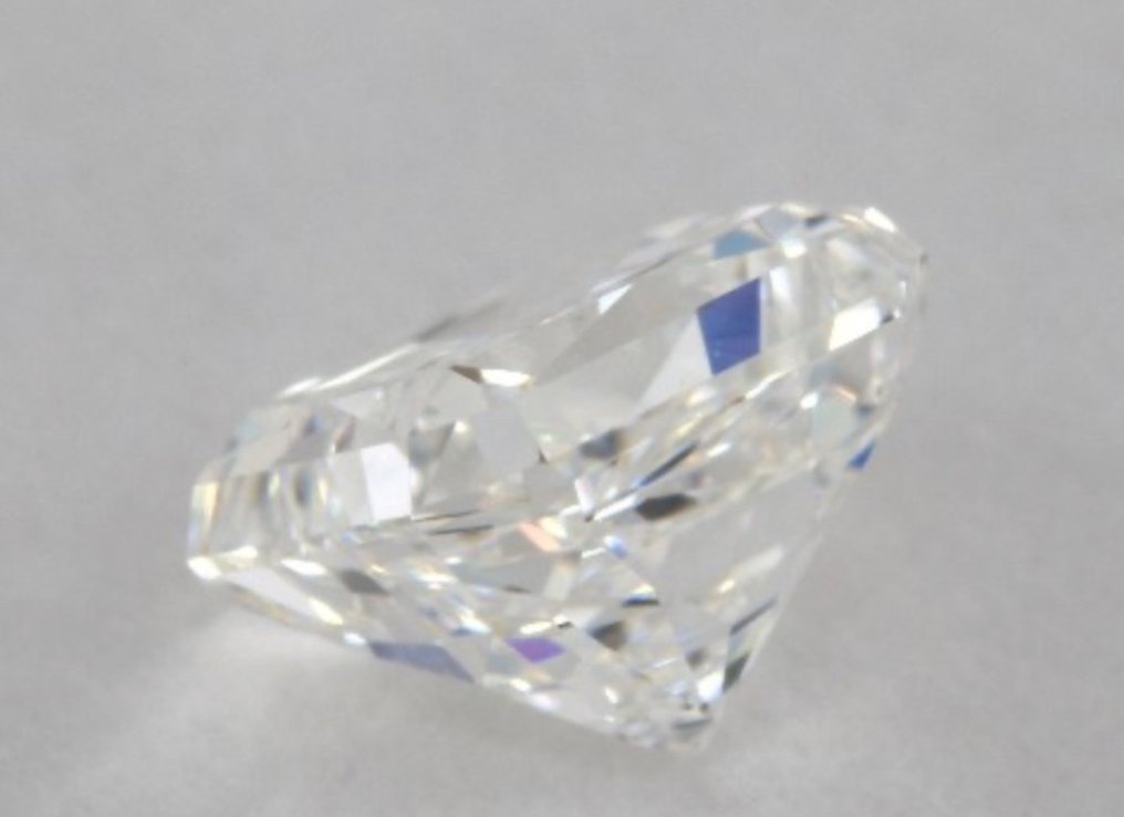 1 pcs Diamond  - 0.71 ct - Radiant - VVS1 #2.2