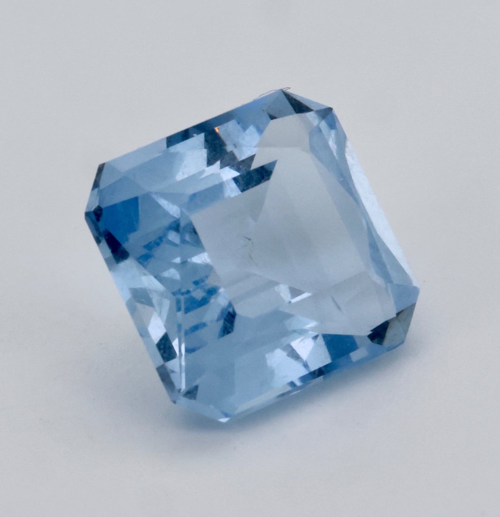 Albastru Beril  - 3.82 ct - ALGT (Laboratorul pentru testarea pietrelor prețioase din Anvers) #2.1