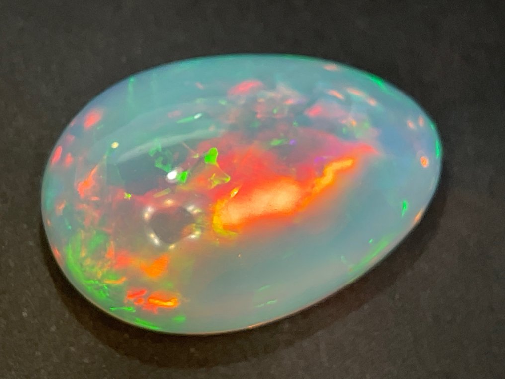 White (orangy) + Play of Colors (Vivid) Fine Color Quality - Crystal Opal - 8.72 ct #3.1