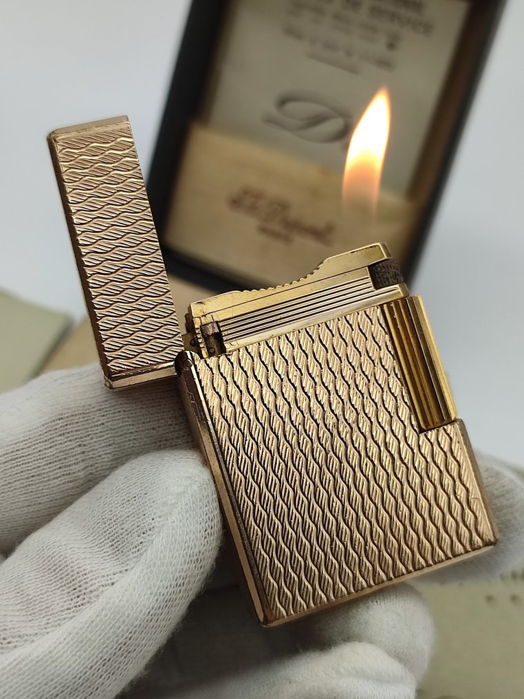 S.T. Dupont - Gold Plated Line 1 Small BR type - Nice Pattern - * with box & documents  * - Briquet - Plaqué or #1.1