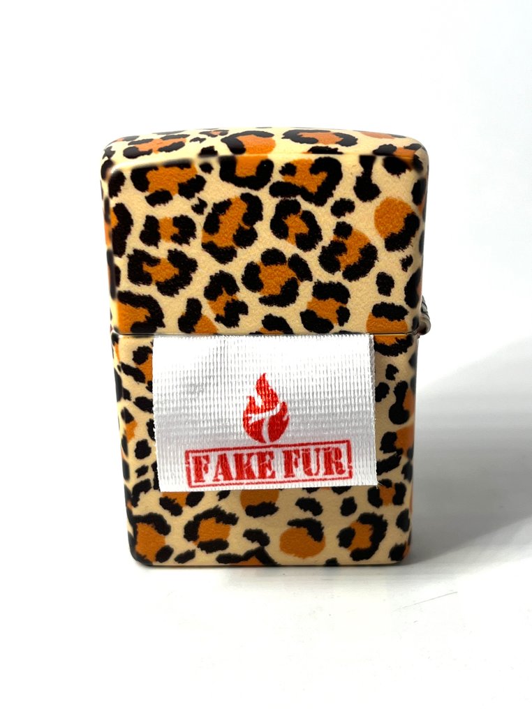 Zippo - Zippo Tom’s Cheetah Print Promo - Ingen mindstepris - Lighter - Messing, Træ, Emalje, Forsølvet #2.1