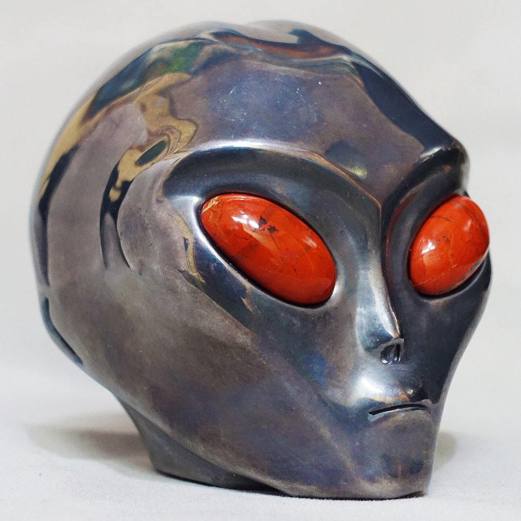 太赫茲的外星女人頭骨手與紅碧玉的眼睛 - 超寫實系列 - 高度: 106 m - 闊度: 104 mm- 1230 g #1.2