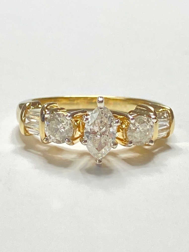 Ring Yellow gold Diamond  (Natural) #1.1