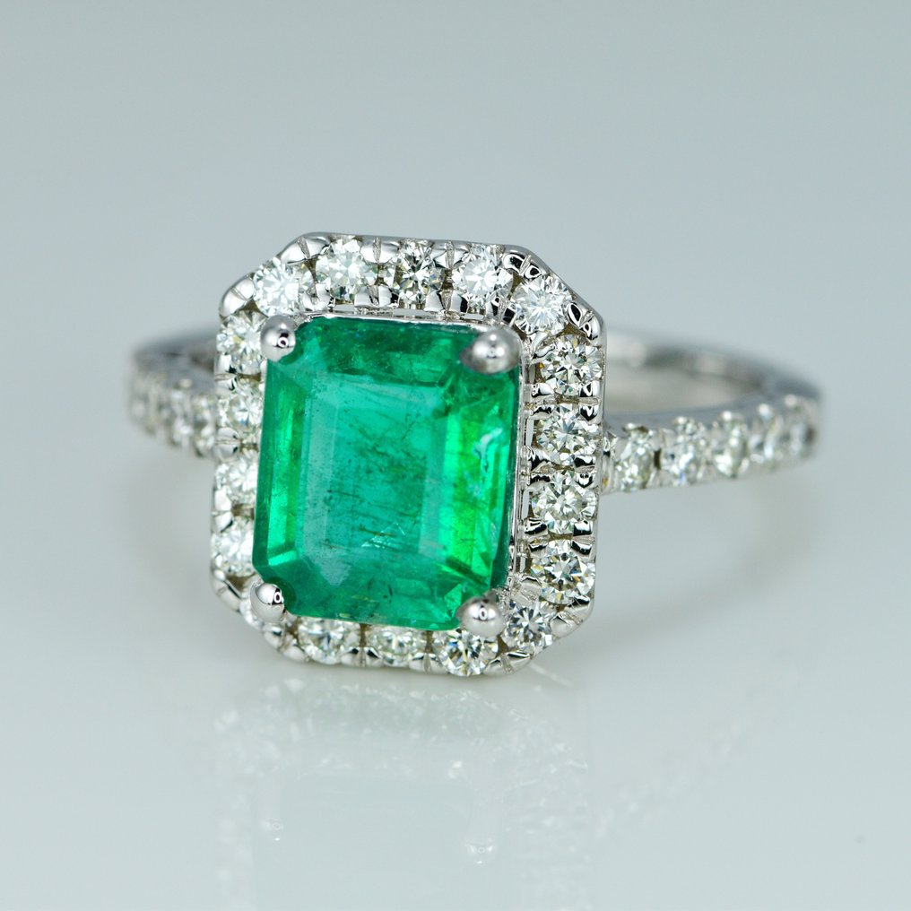 Ring - 14 karat Hvidguld -  2.93ct. tw. Smaragd - Diamant - Smaragd forlovelsesring #1.2