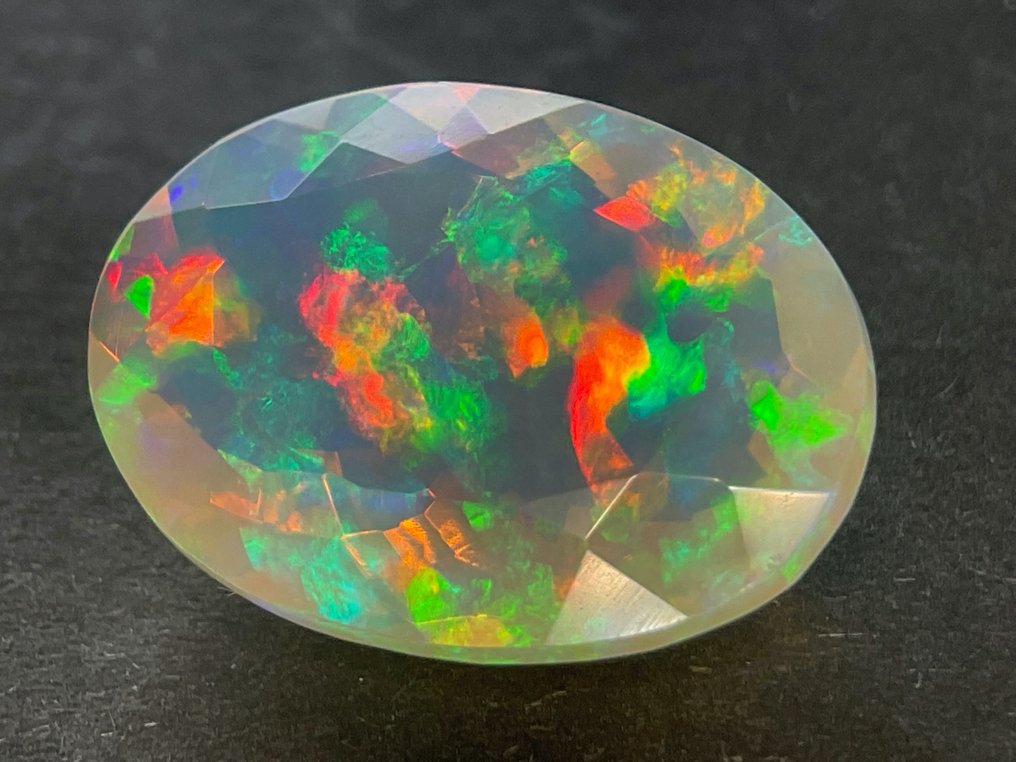 hell orange+ Play of Colors Natural opal - 5.83 ct #3.1