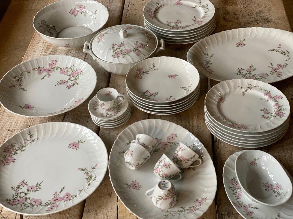 Bernardaud & Co. Limoges - Service de table pour 6 personnes (37) - floreale - collezione  “Amandine” - Porcelaine #1.1