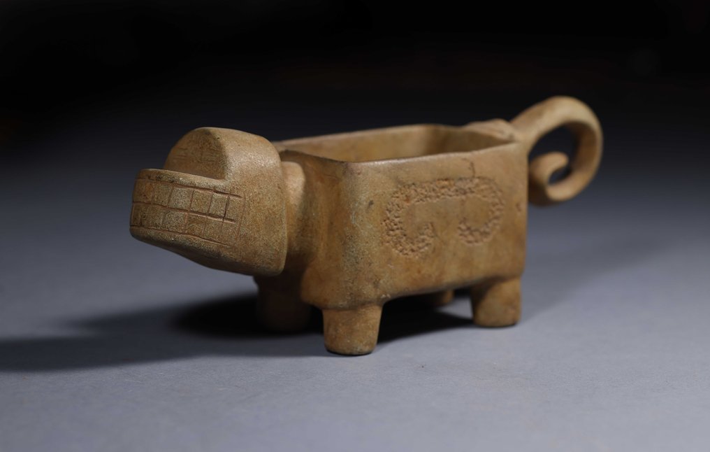 valdivia culture stone Mortar in the shape of a dog with Spanish export license - 9 cm #1.1