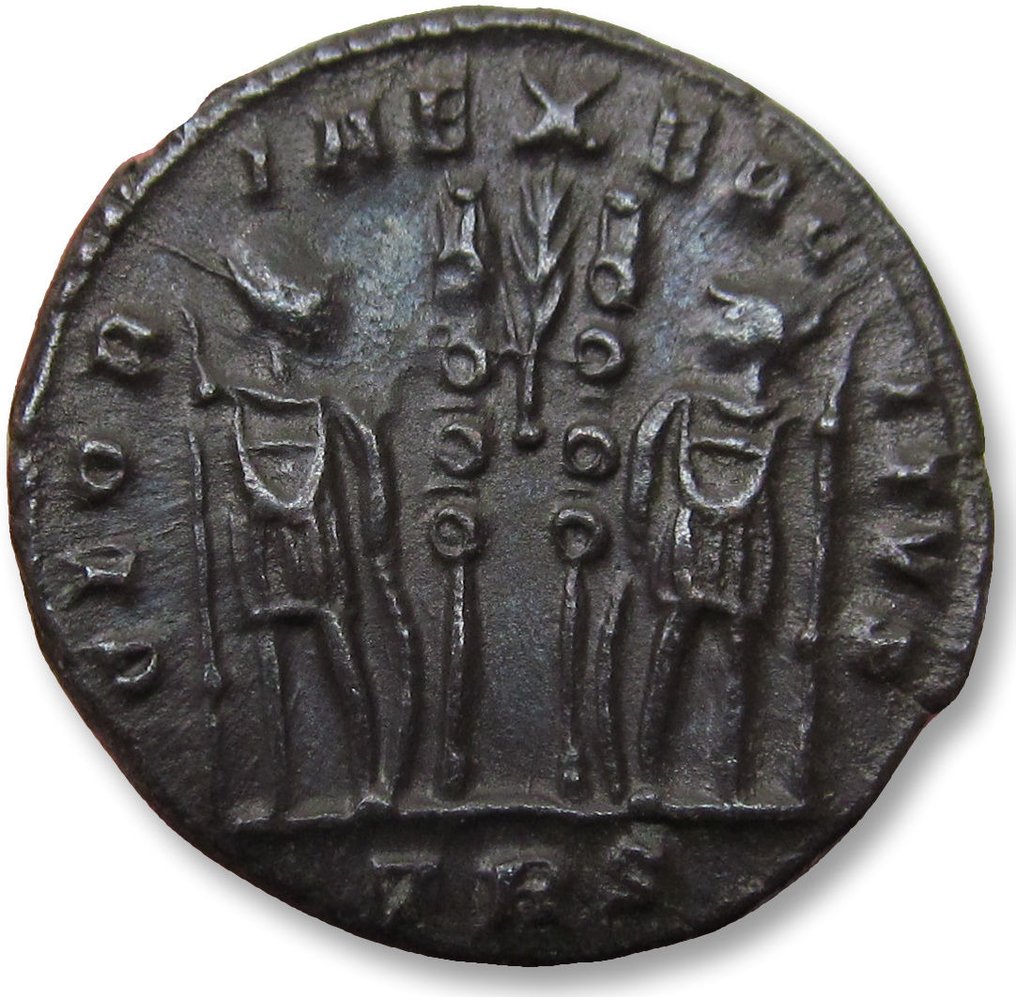 Romeinse Rijk. Constantine II as Caesar. Follis Treveri (Trier) mint, 2nd officina 330-335 A.D. - palm branch + TRS - #1.1