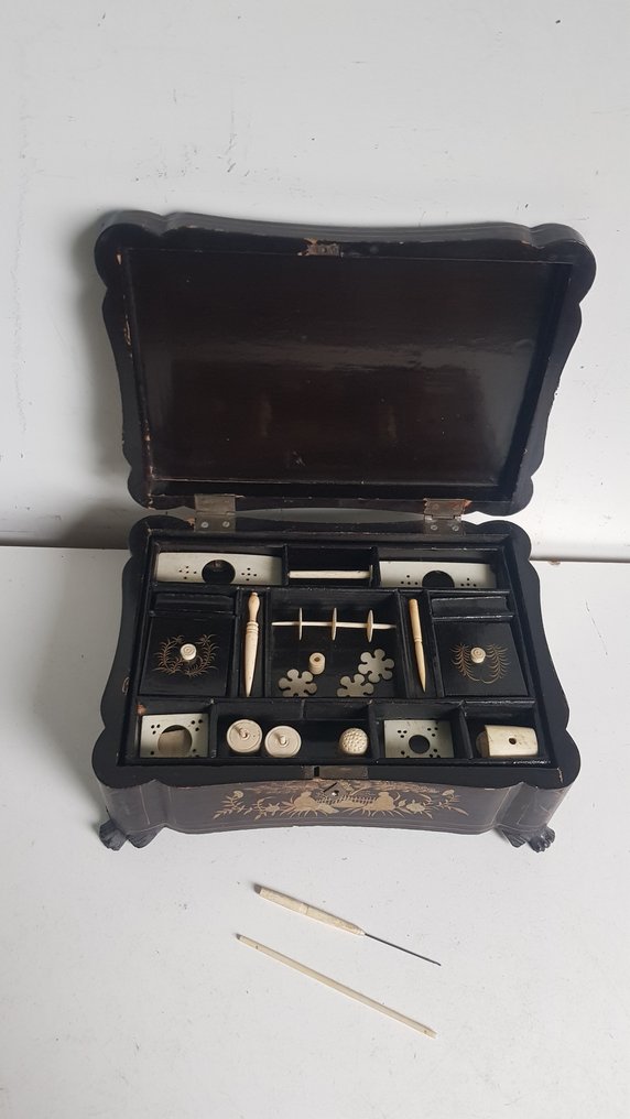 棺材 - 骨, 我会做18个。 - 中國 - 19世纪 - 缝纫盒 #1.0