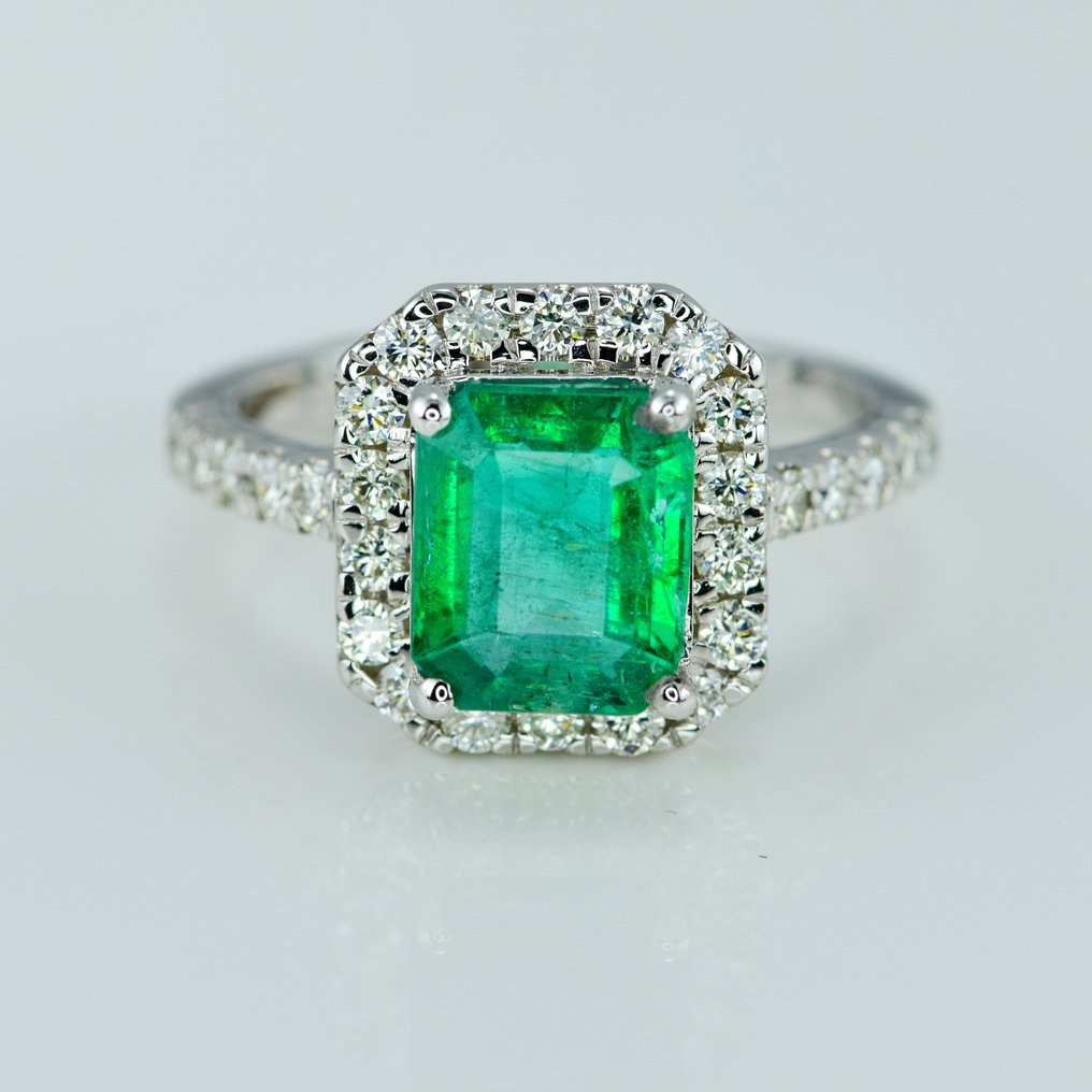 Ring - 14 kt. White gold -  2.93ct. tw. Emerald - Diamond - Emerald engagement ring #1.1